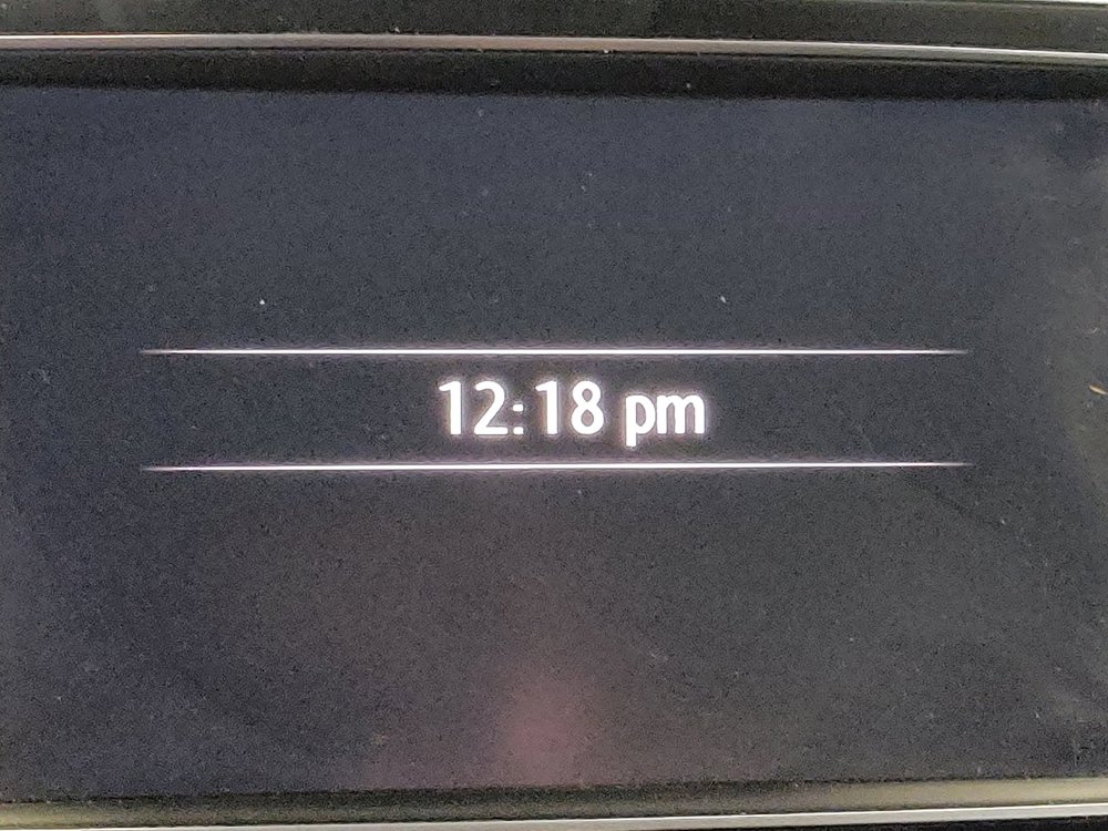 Used 2016 Volkswagen Touareg Sport image 25