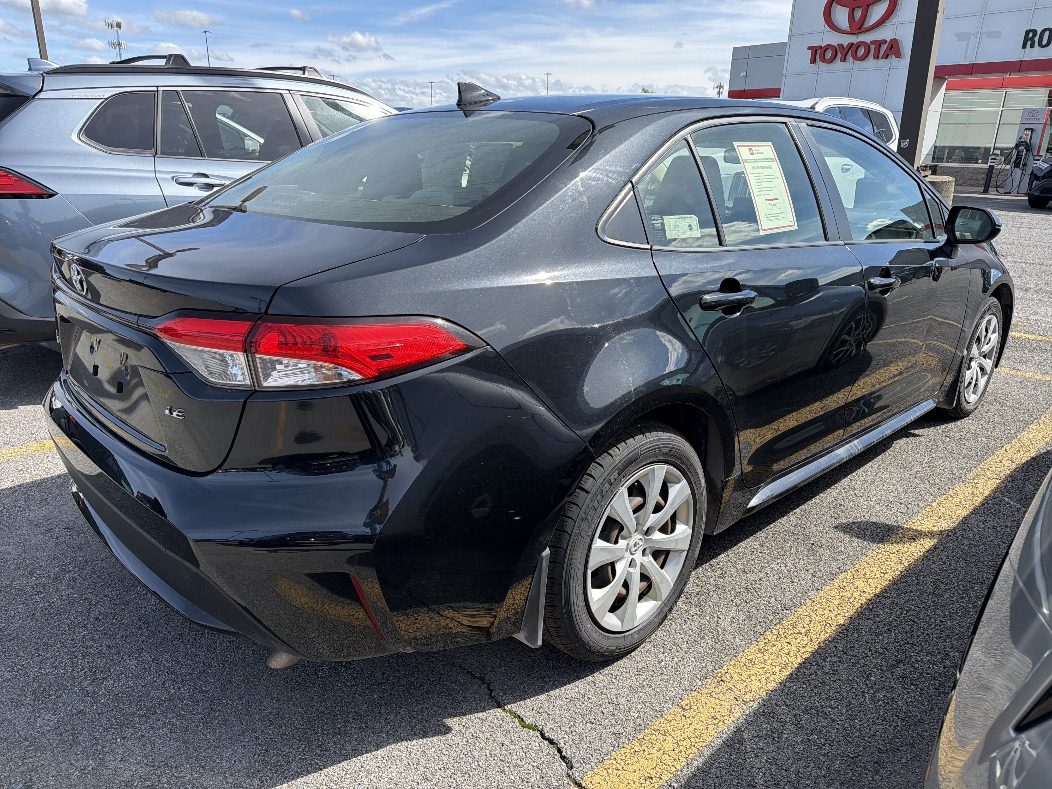 Certified 2022 Toyota Corolla LE FWD image 6