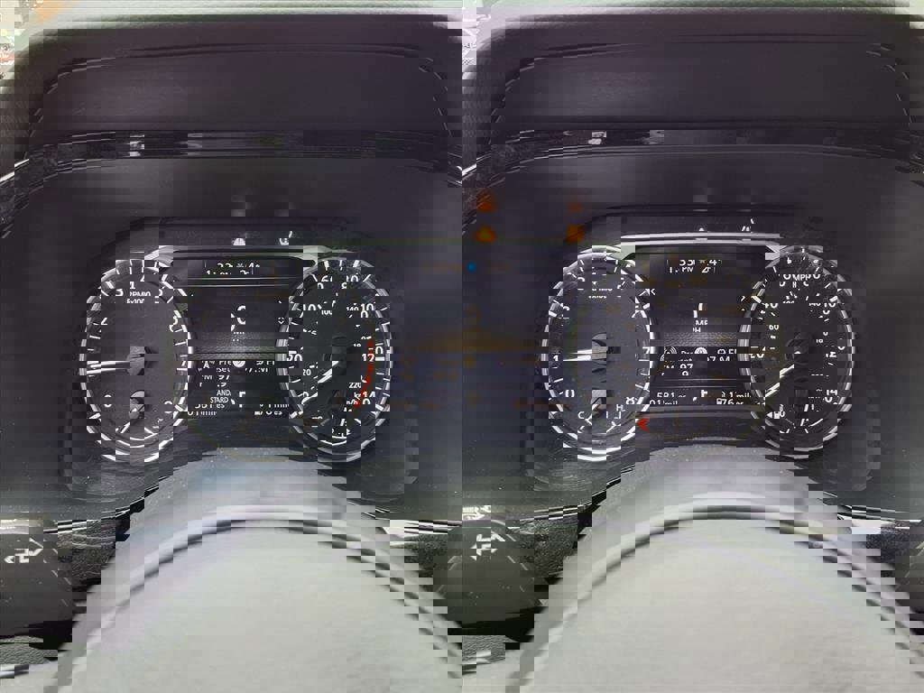 Used 2024 Nissan Pathfinder SV image 41