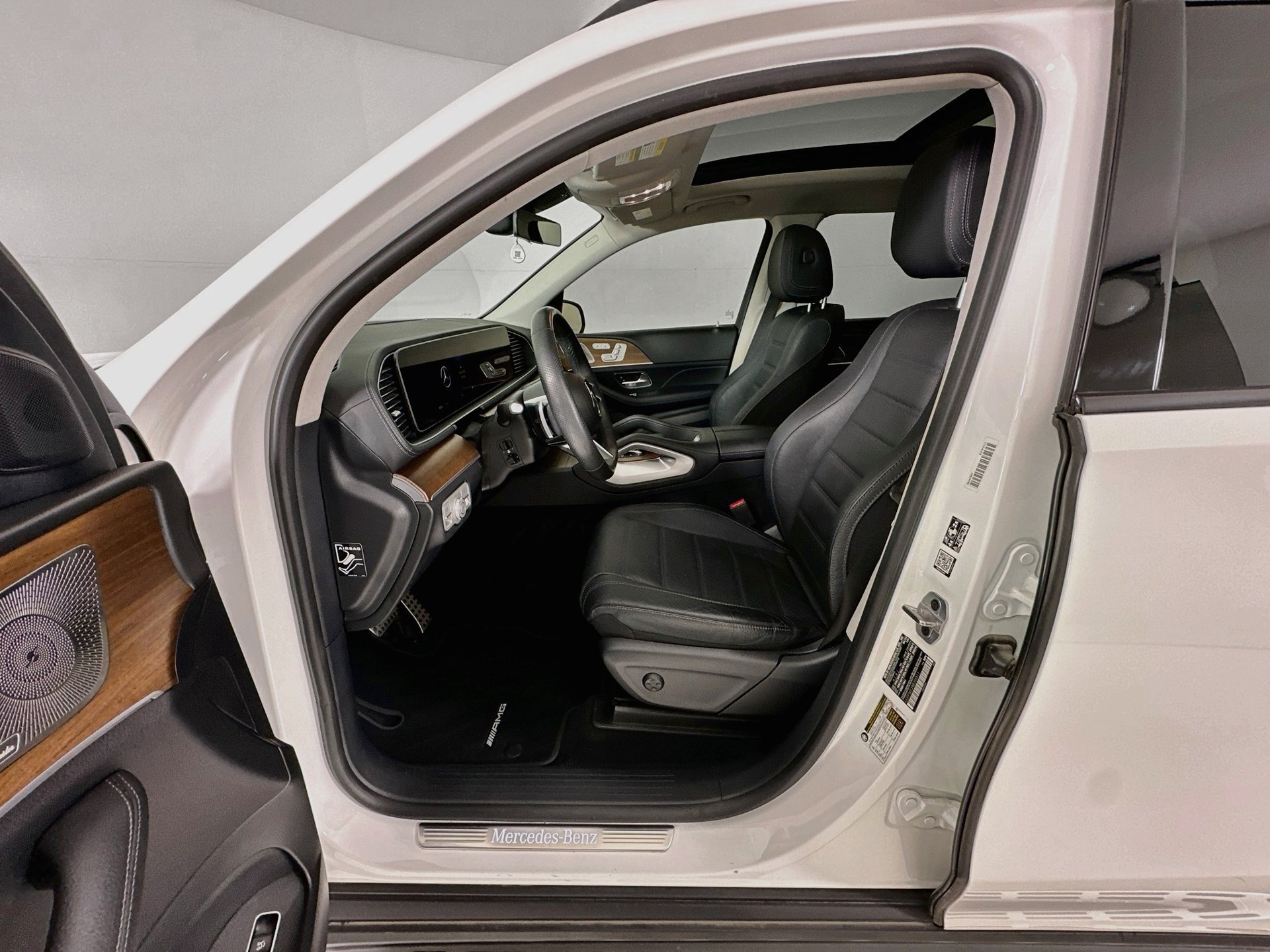 Certified 2024 Mercedes-Benz GLS 450 4MATIC image 23
