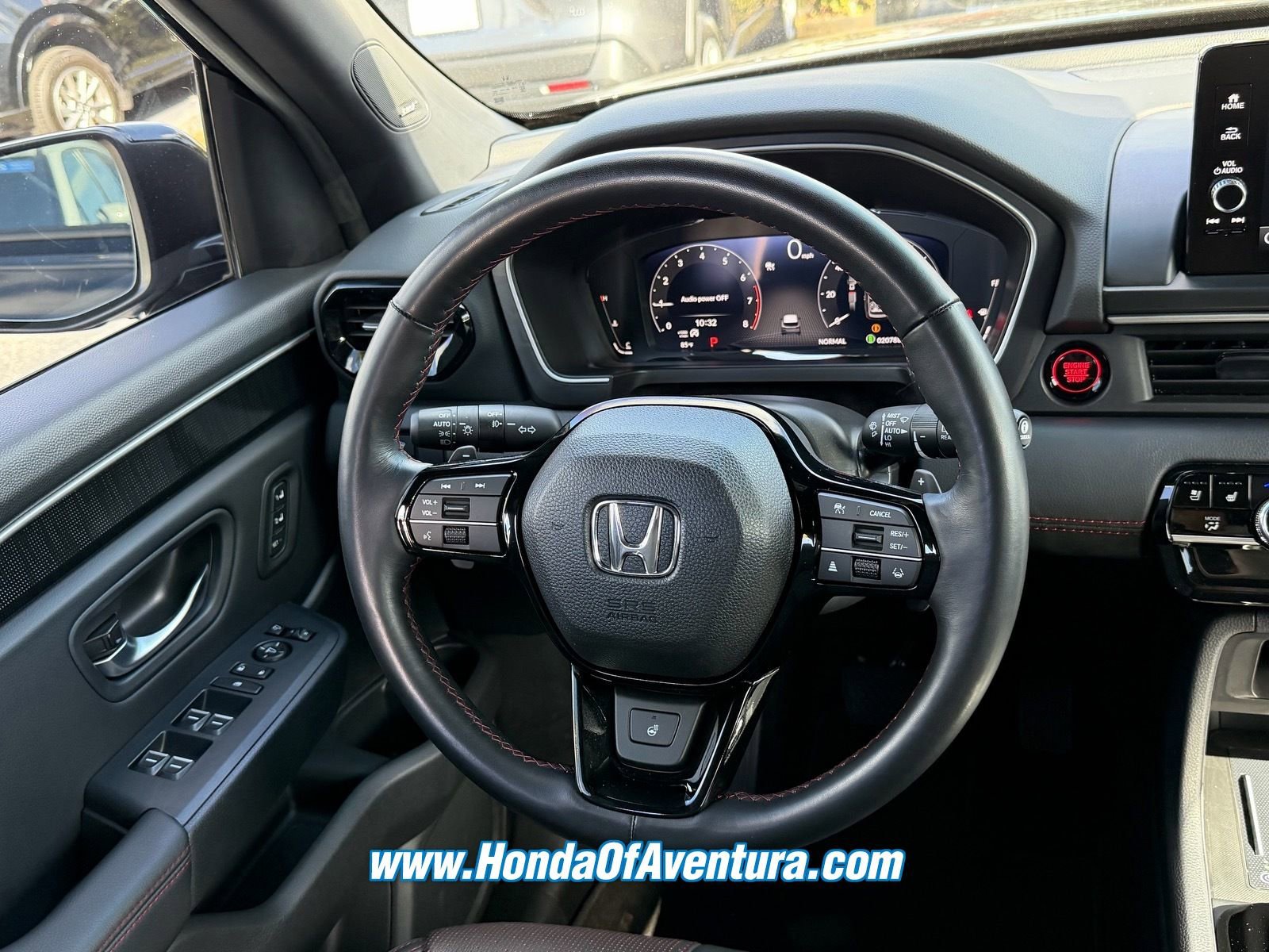 Certified 2025 Honda Pilot Black Edition image 9