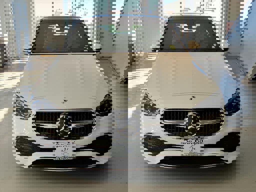 Used 2022 Mercedes-Benz C 300 4MATIC Sedan image 2