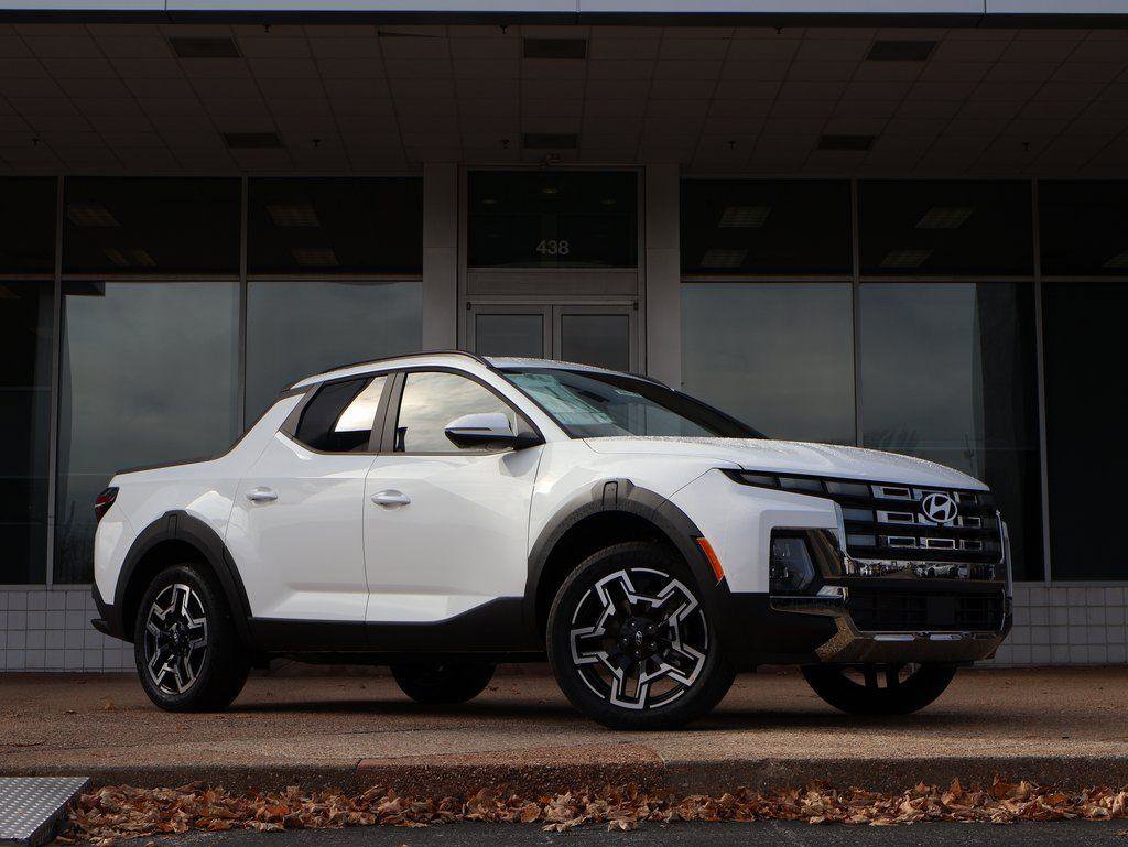 New 2026 Hyundai Santa Cruz Limited AWD/4WD image 2