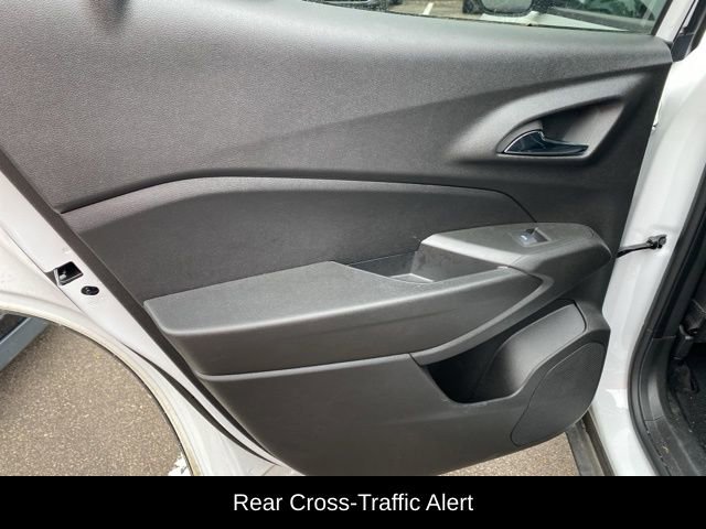 Used 2024 Chevrolet Trax LT w/ Driver Confidence Package FWD image 14