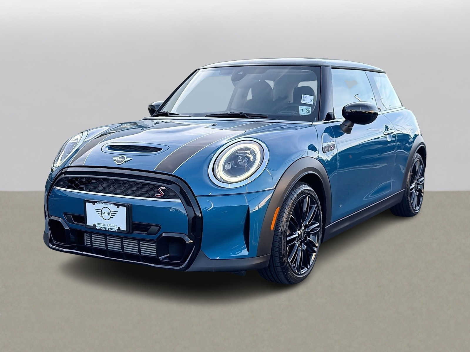 Used 2024 MINI Cooper S FWD image 1