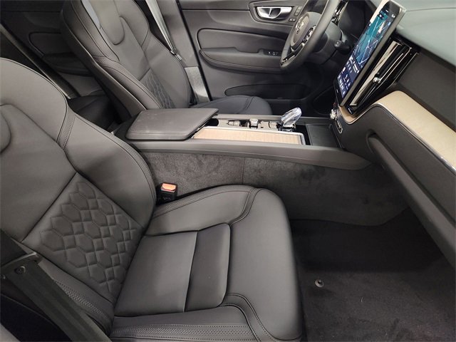 New 2026 Volvo XC60 B5 Core image 3