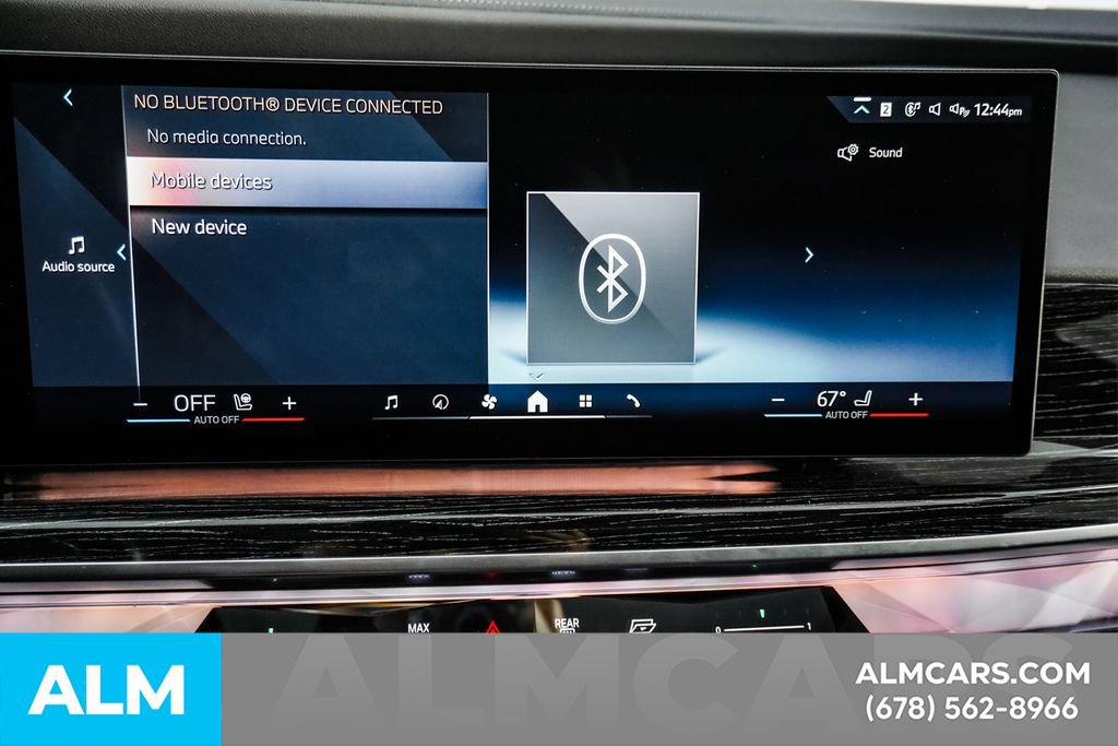 Used 2024 BMW i7 eDrive50 w/ M Sport Package RWD image 37