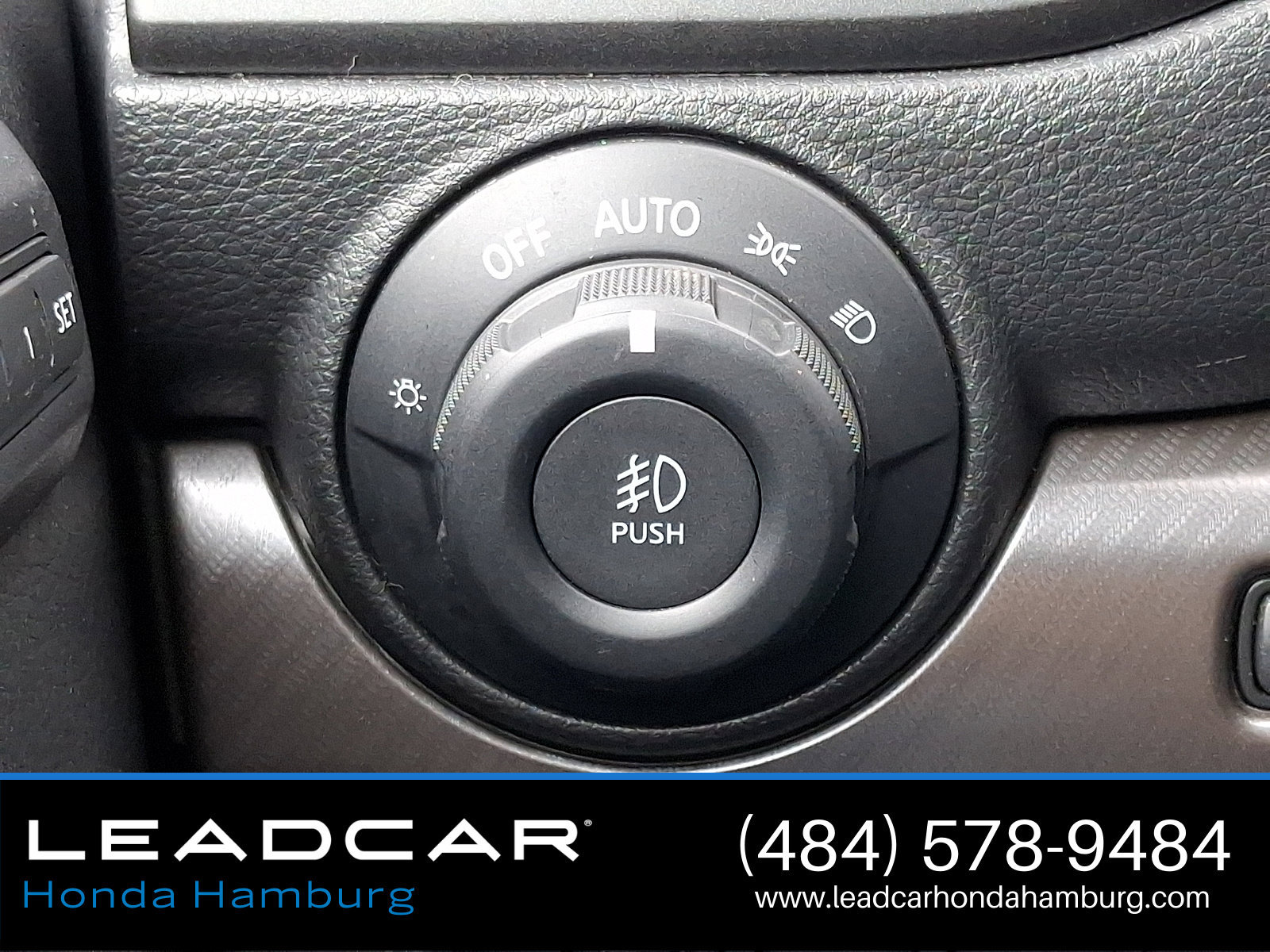 Used 2023 Nissan Titan PRO-4X w/ Pro-4x Convenience Package AWD/4WD image 30