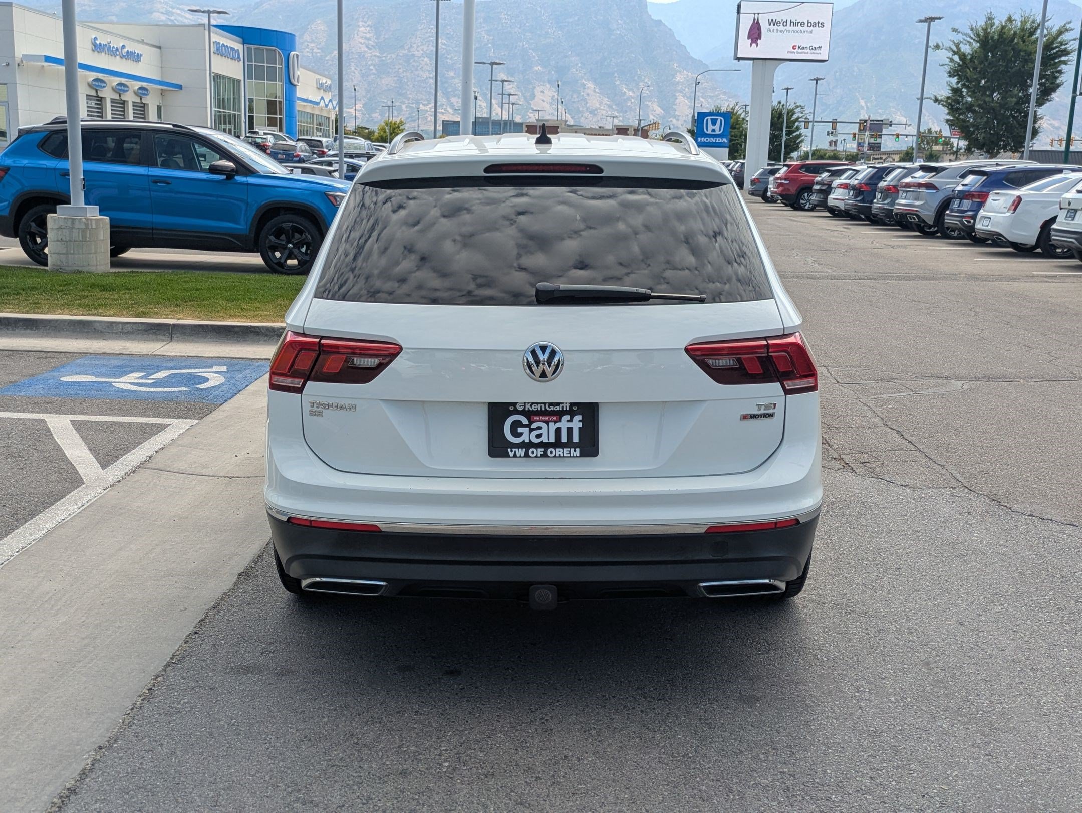 Used 2018 Volkswagen Tiguan SE w/ 3rd Row Seat Package AWD/4WD image 7