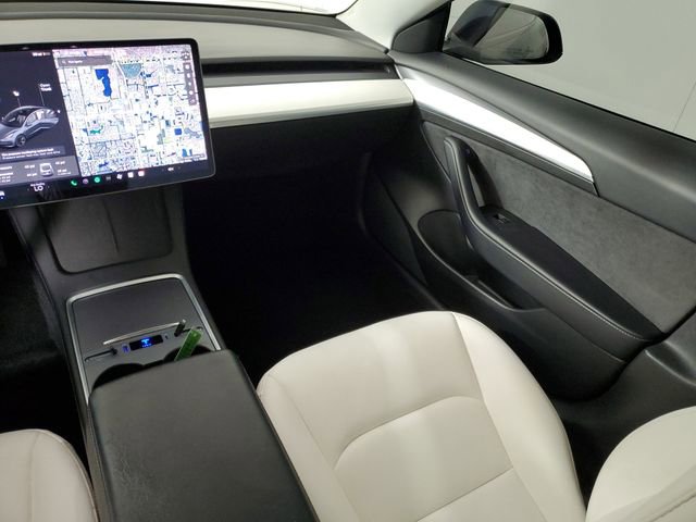 Used 2021 Tesla Model 3 Standard Range Plus image 17