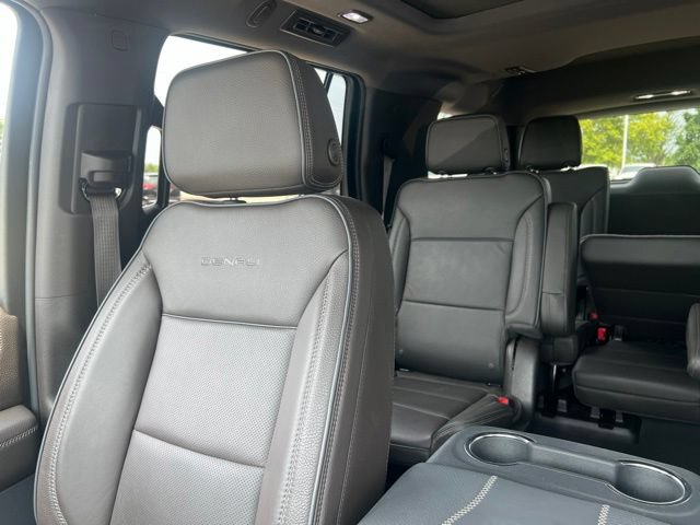 Used 2024 GMC Yukon Denali AWD/4WD image 15