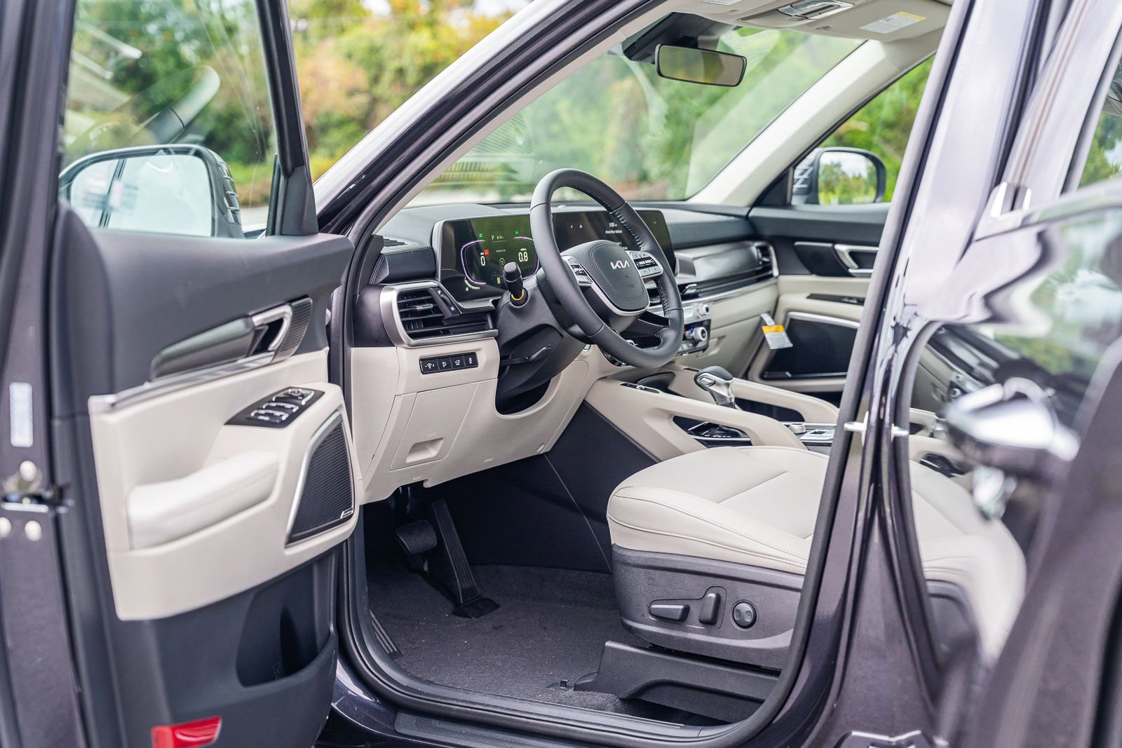 New 2025 Kia Telluride S image 14