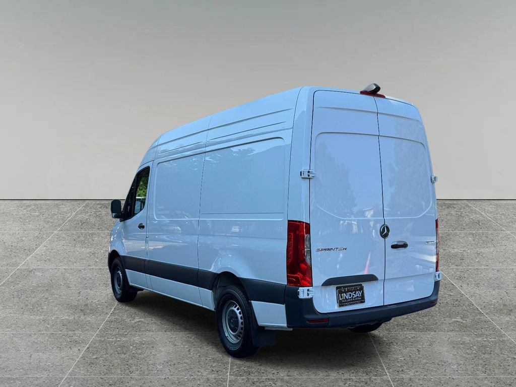 Used 2025 Mercedes-Benz Sprinter 2500 image 12