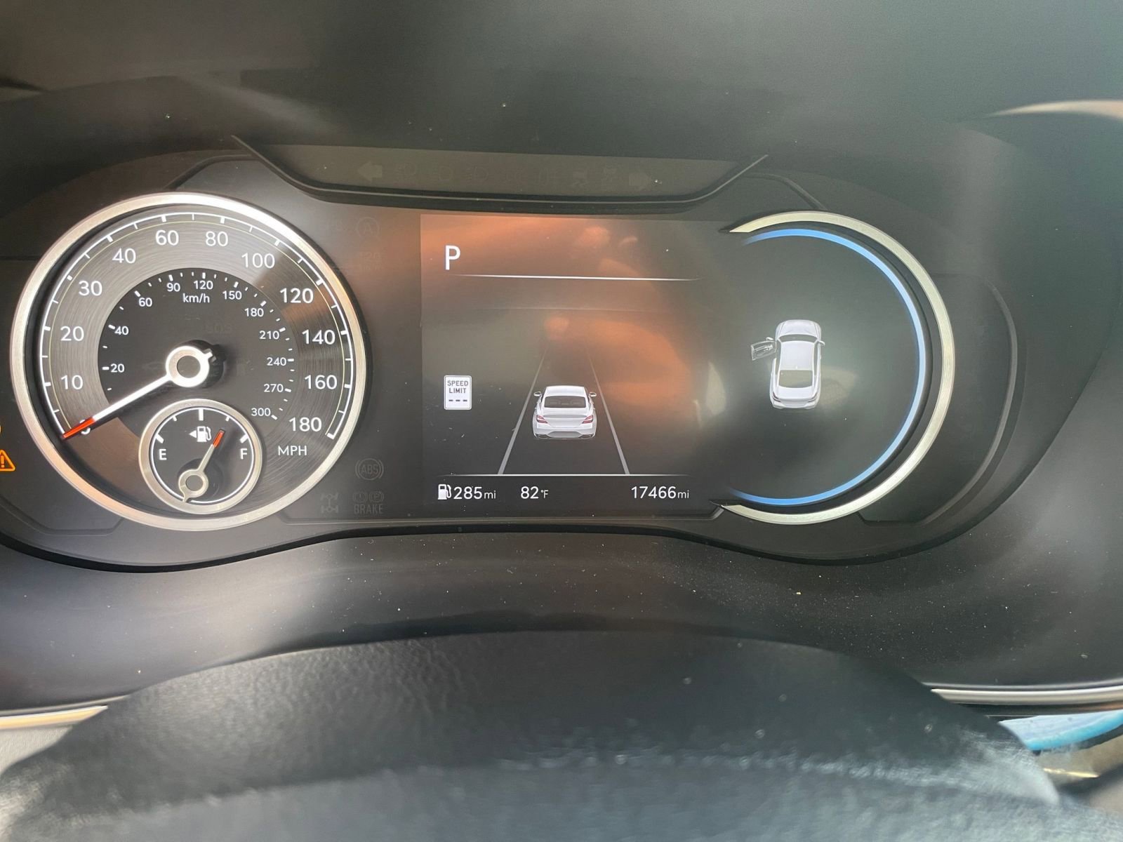 Used 2025 Genesis G70 2.5T image 40