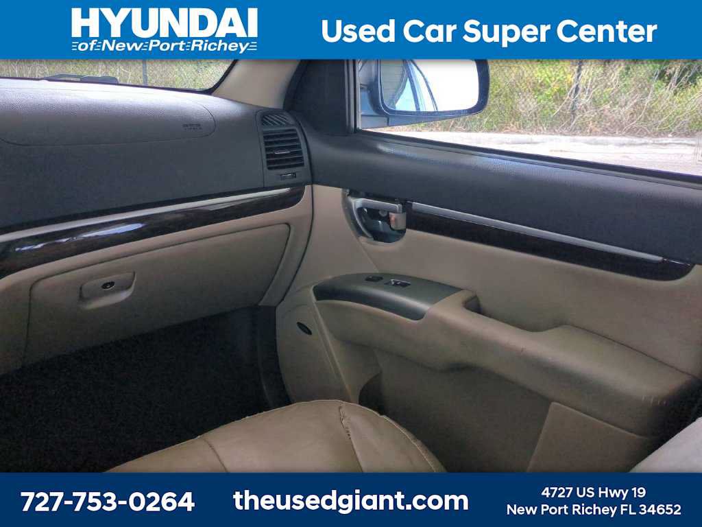 Used 2011 Hyundai Santa Fe Limited FWD image 17