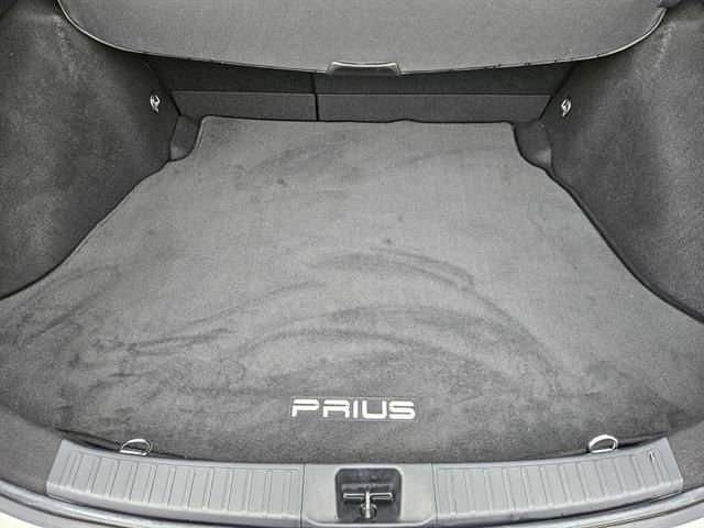 Used 2020 Toyota Prius XLE image 21