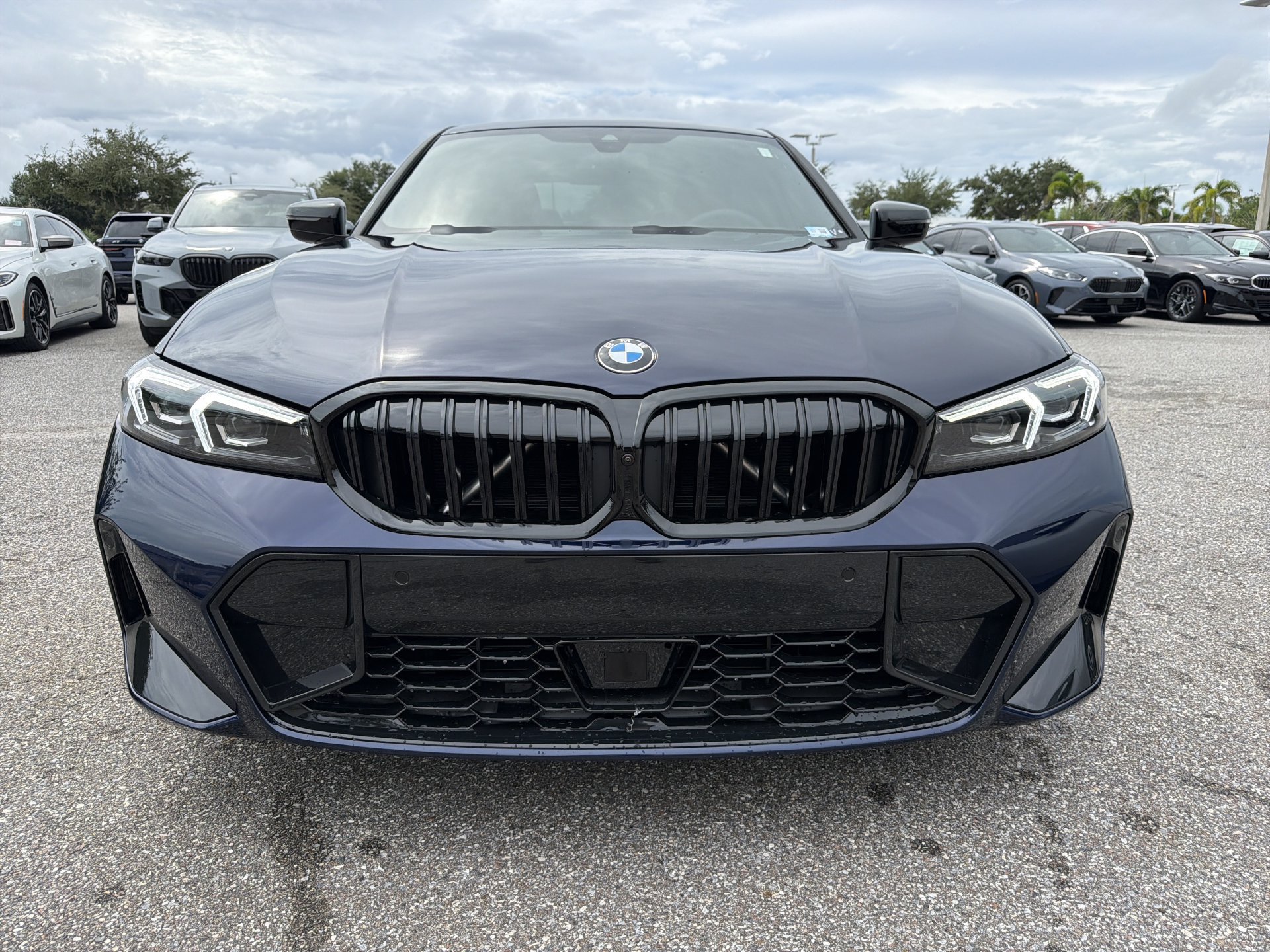 New 2026 BMW 330i Sedan w/ M Sport Package RWD image 2