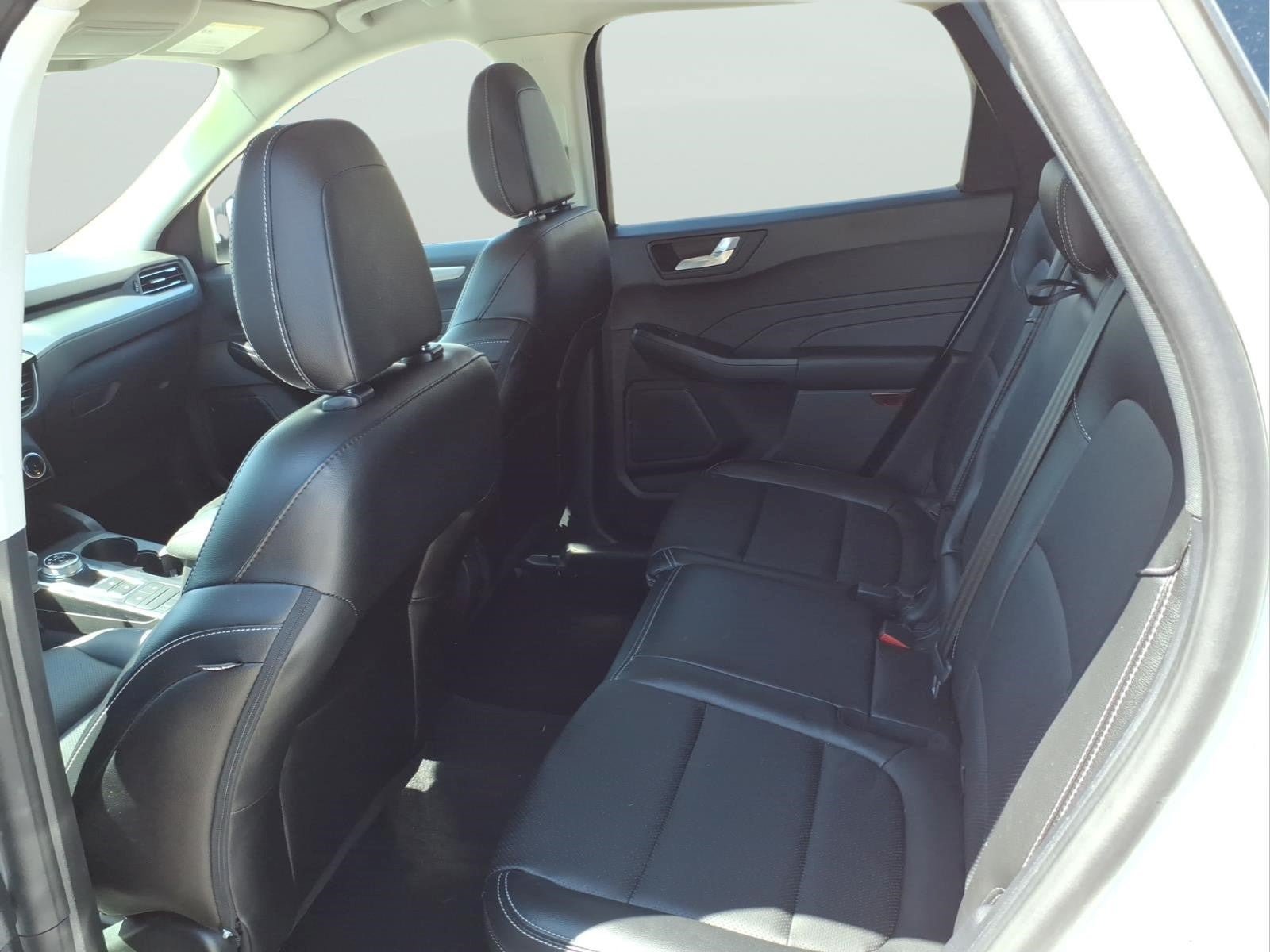 Used 2022 Ford Escape SEL FWD image 9