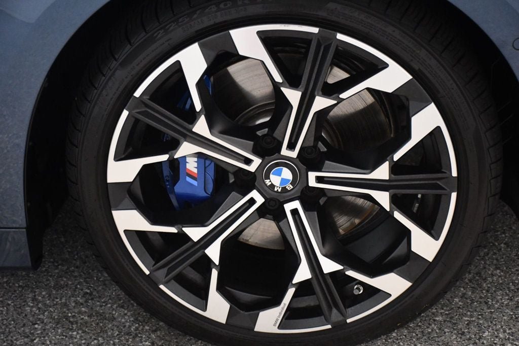 Used 2025 BMW M440i Convertible w/ Premium Package RWD image 28