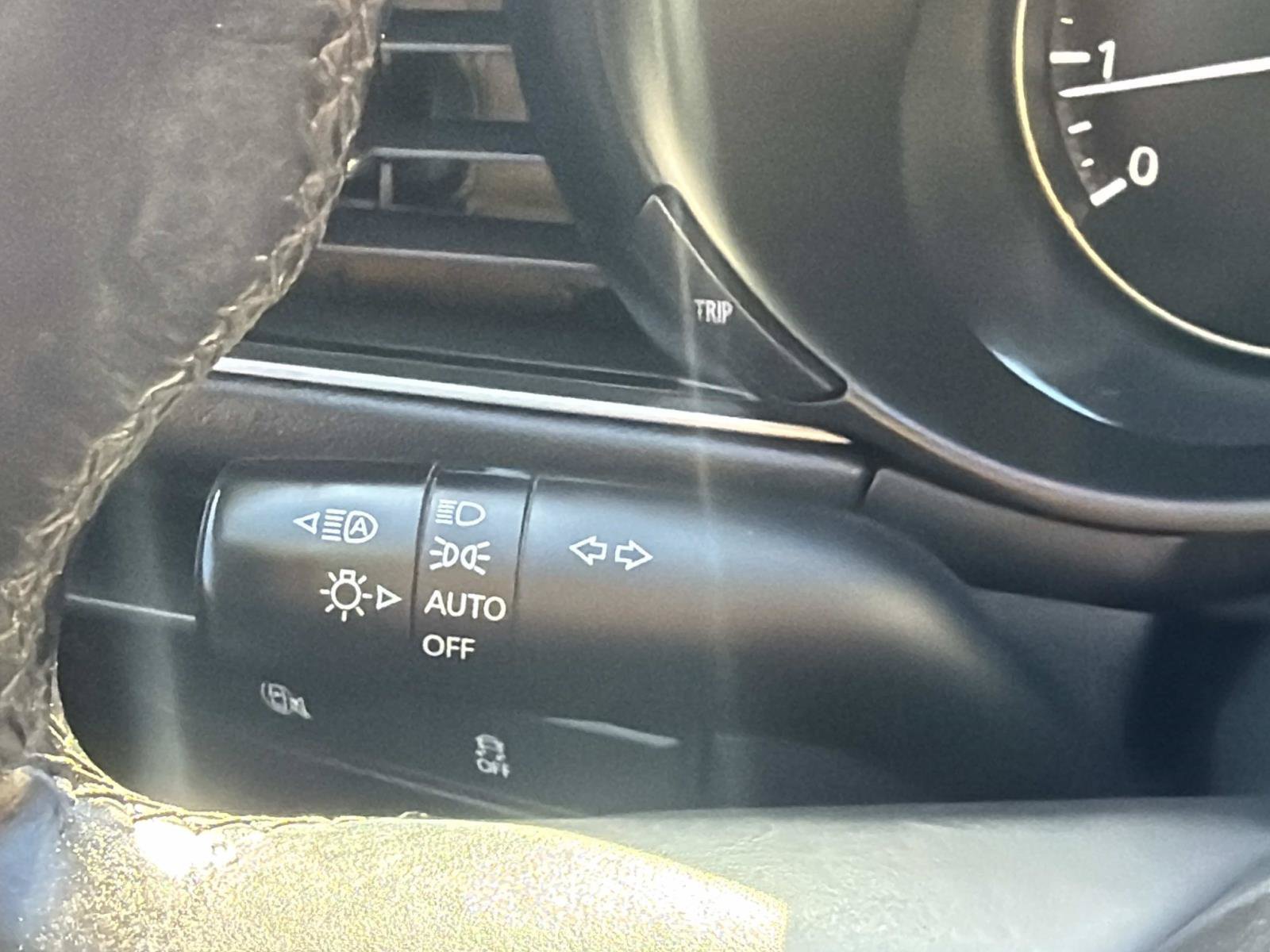 Used 2024 MAZDA MAZDA3 s FWD image 28