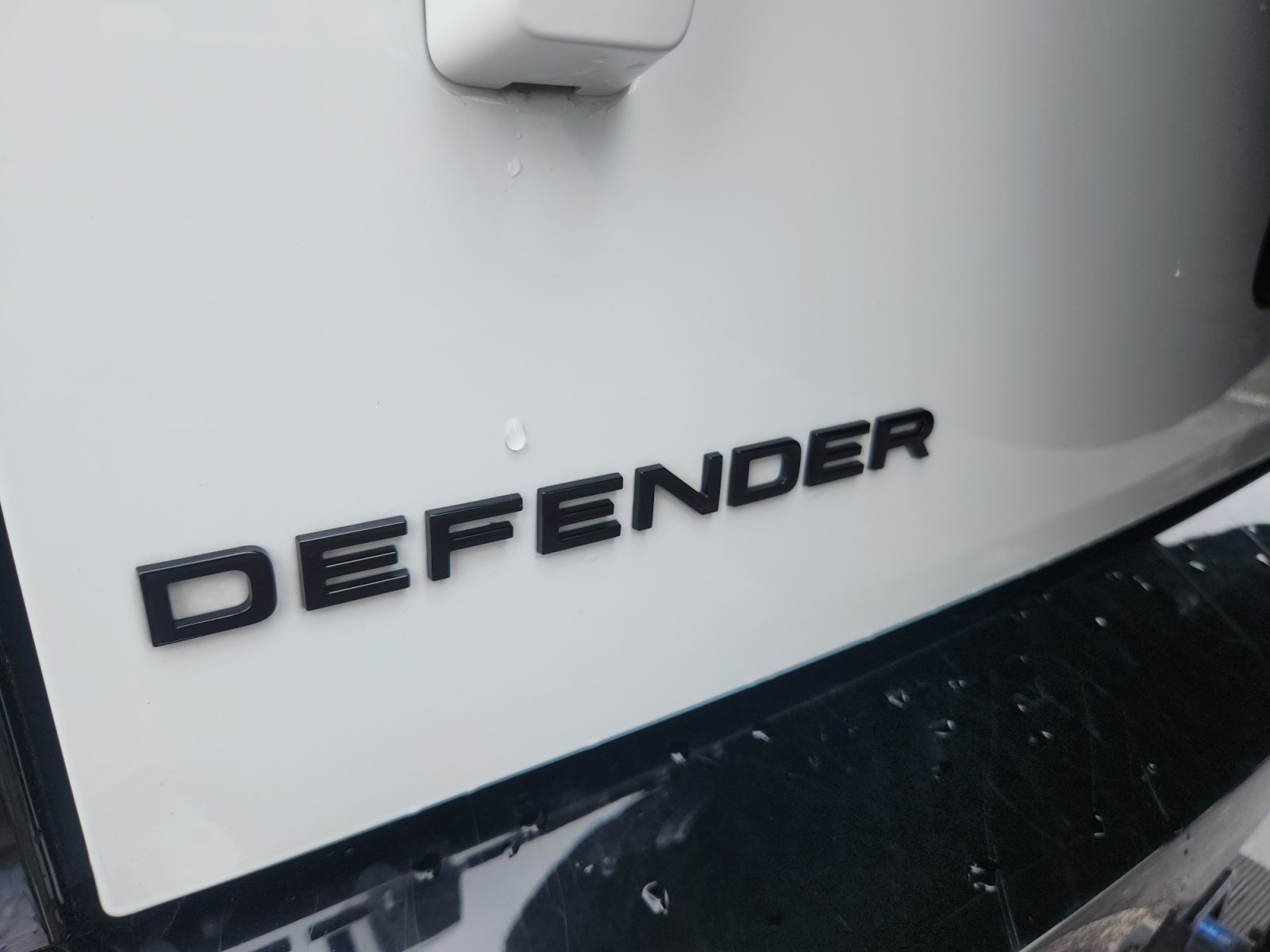 Used 2024 Land Rover Defender 90 X-Dynamic SE AWD/4WD image 24