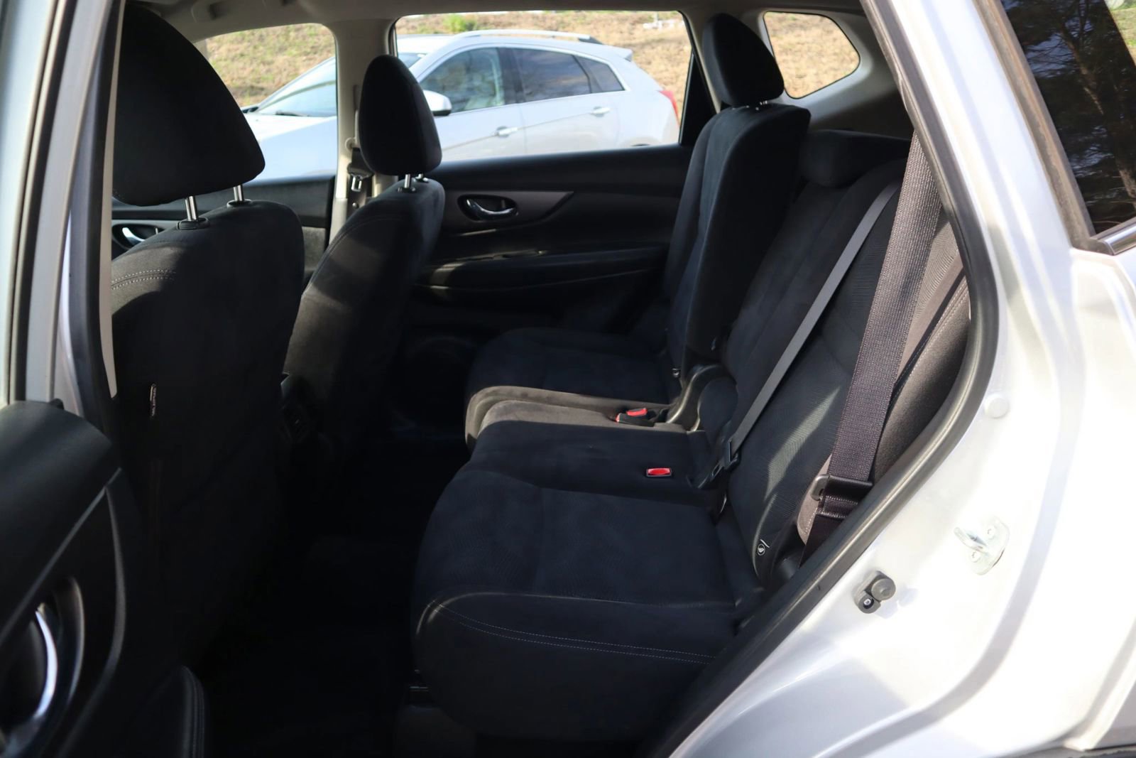 Used 2016 Nissan Rogue S image 12