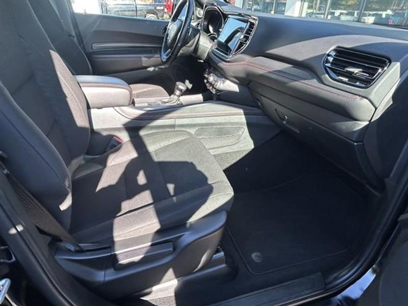 Used 2025 Dodge Durango GT image 19