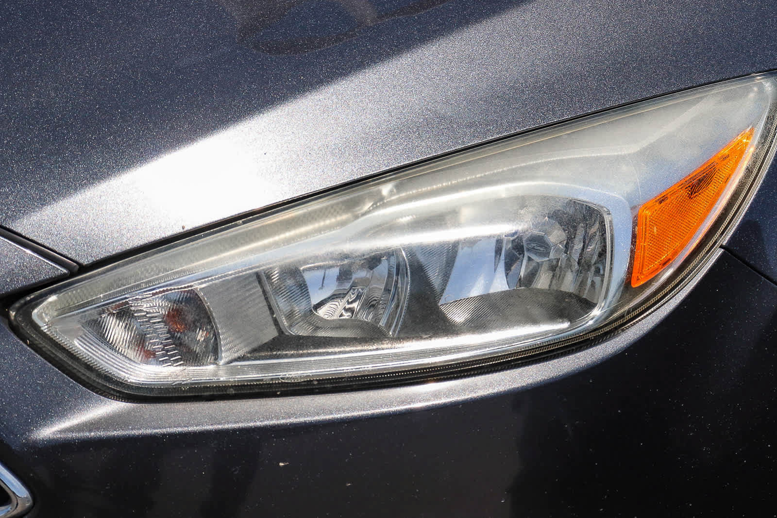 Used 2017 Ford Focus Titanium FWD image 2