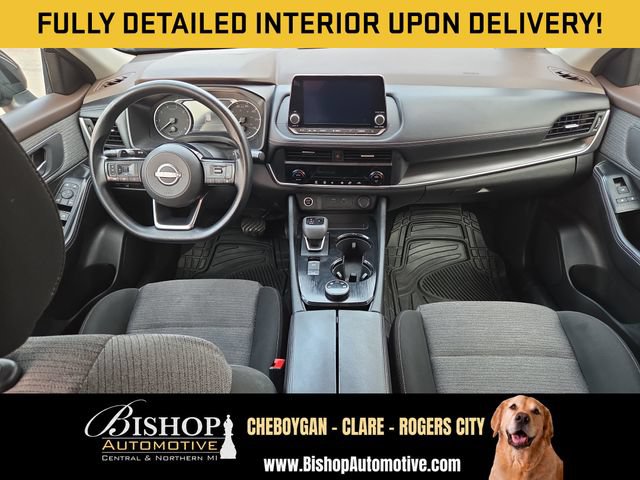 Used 2023 Nissan Rogue SV AWD/4WD image 3