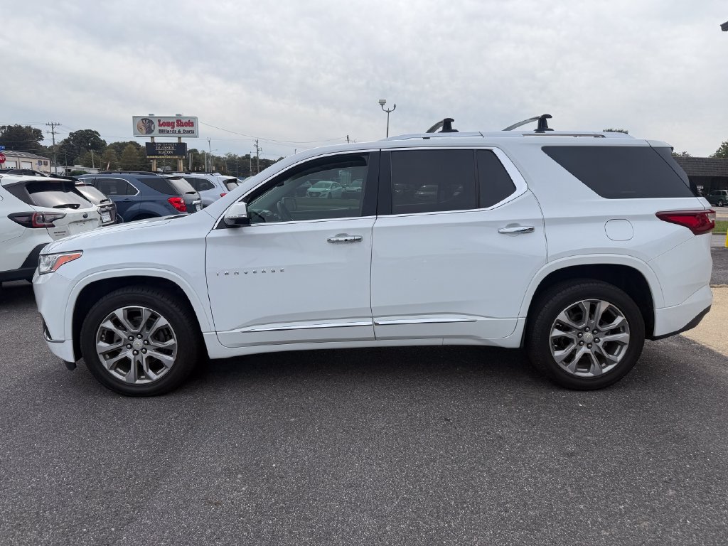 Used 2019 Chevrolet Traverse Premier w/ Driver Confidence II Package FWD image 4