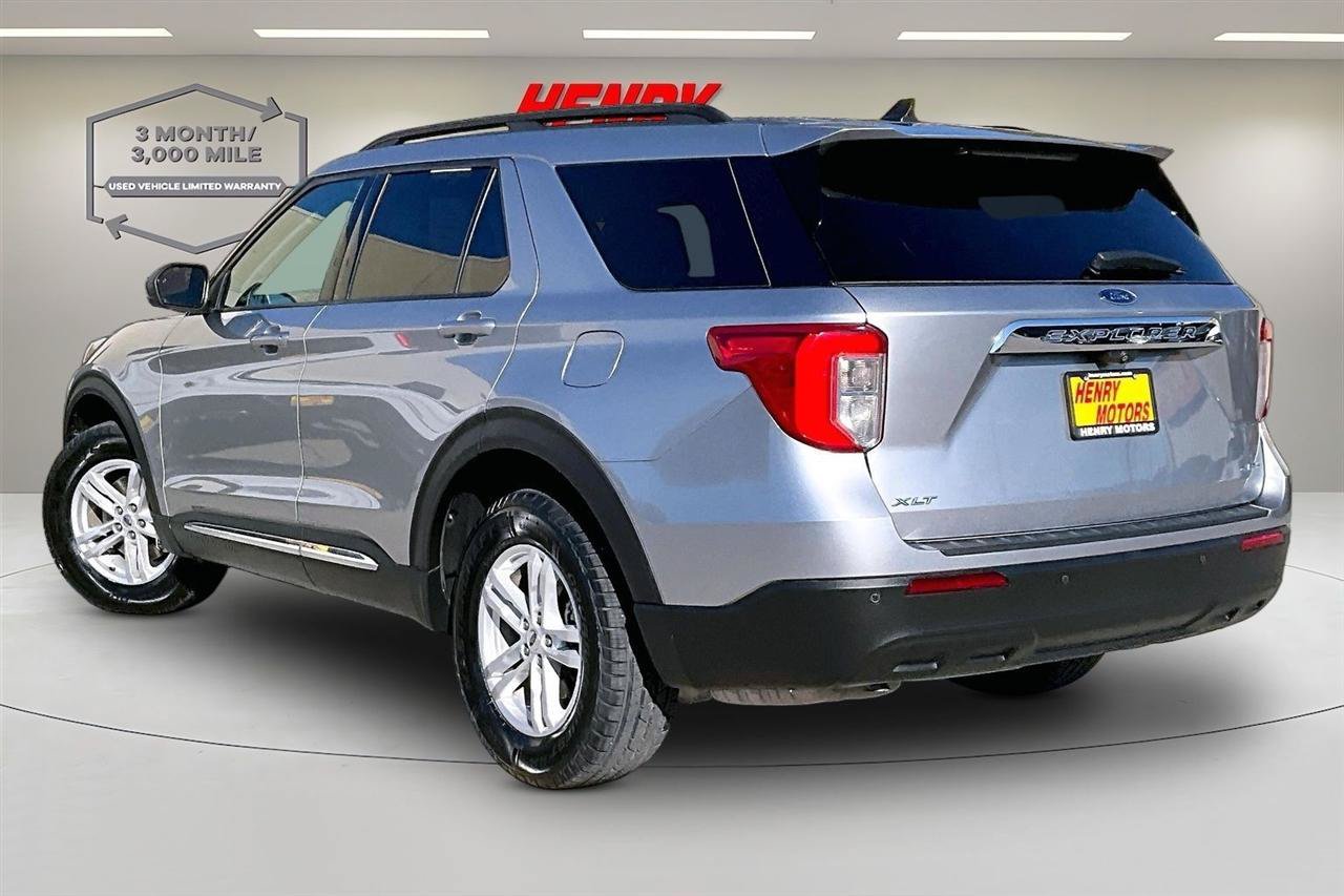 Used 2021 Ford Explorer XLT AWD/4WD image 4