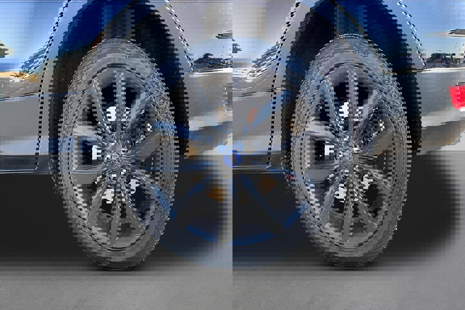 Used 2017 Ford Escape Titanium image 7