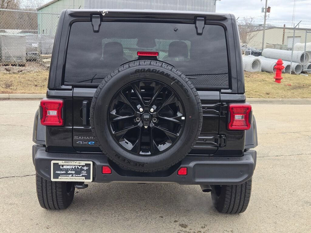 Used 2025 Jeep Wrangler Sahara 4xe w/ Safety Group image 12