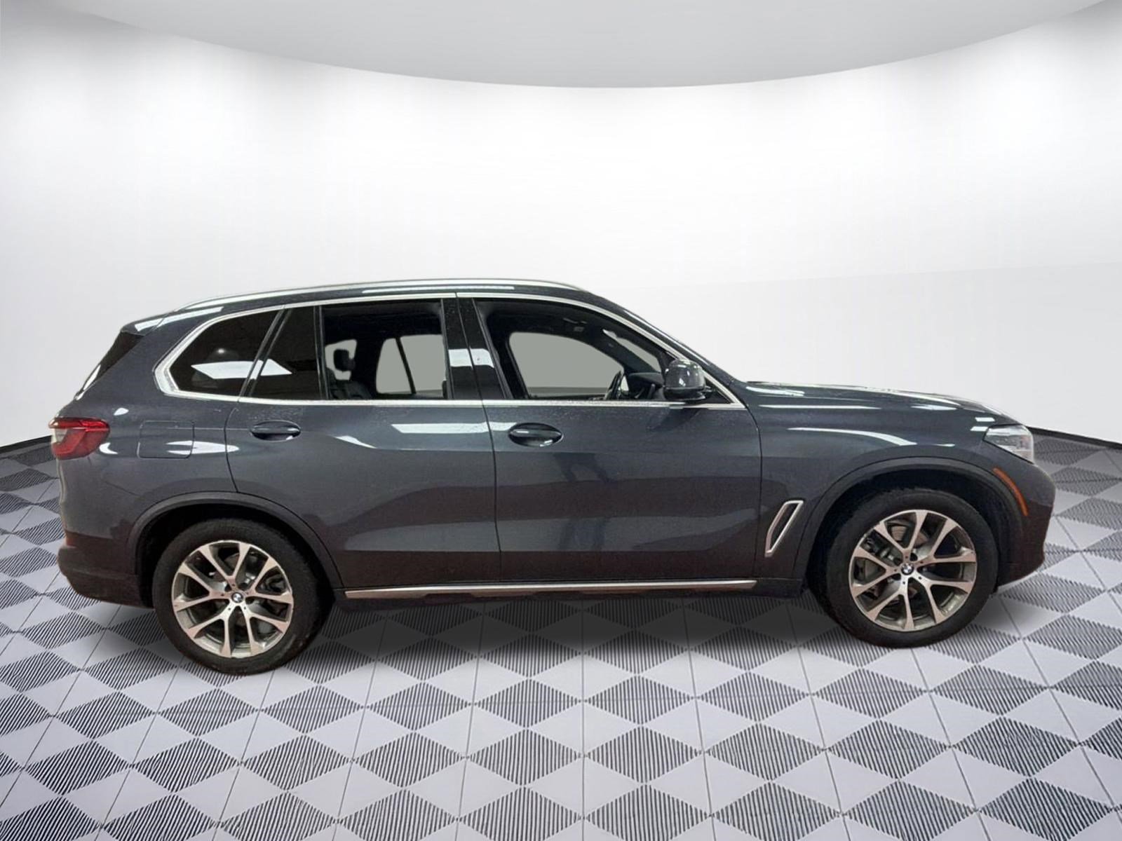 Used 2019 BMW X5 xDrive40i w/ Premium Package 2 image 7