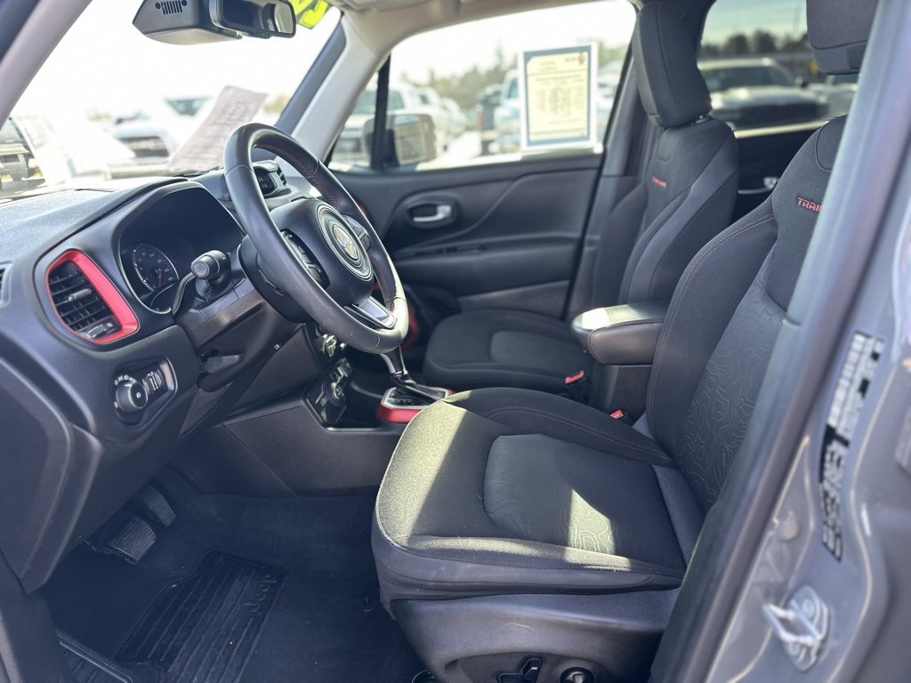 Used 2020 Jeep Renegade Trailhawk w/ UConnect 8.4 Nav Group image 19