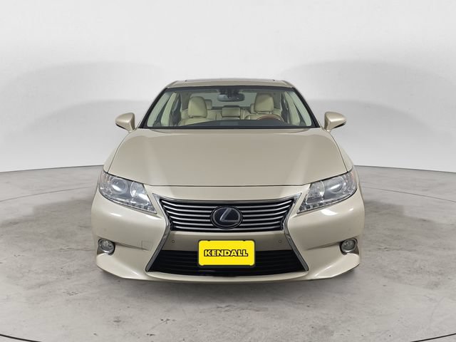 Used 2013 Lexus ES 300h w/ Luxury Pkg FWD image 2