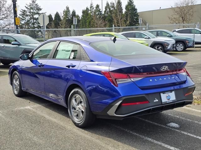 New 2026 Hyundai Elantra SE FWD image 5