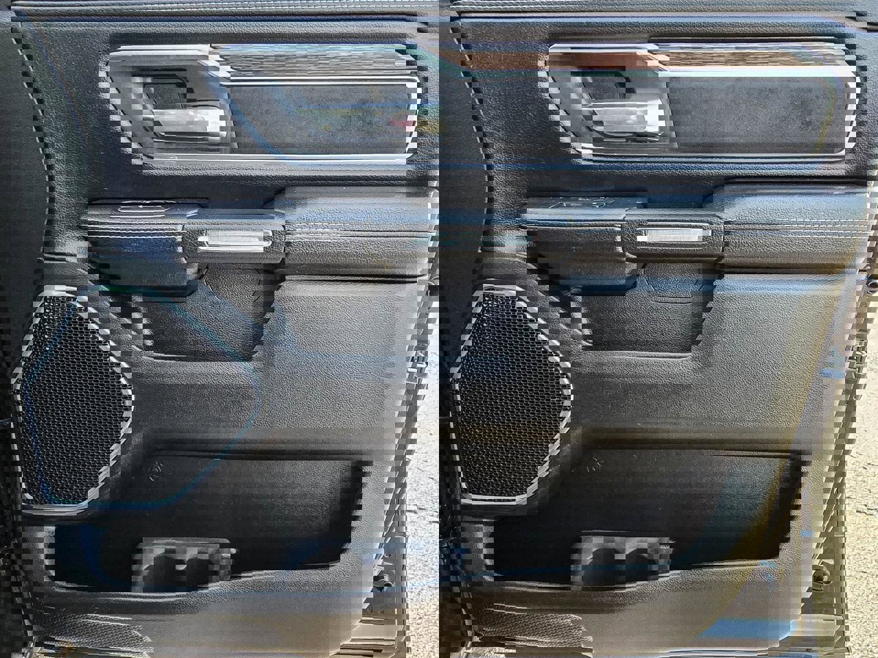 Used 2020 RAM 1500 Laramie image 35