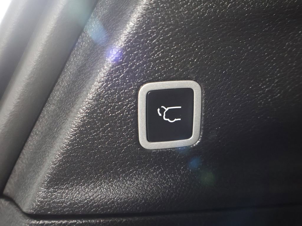 Used 2025 Chrysler Pacifica Select FWD image 54