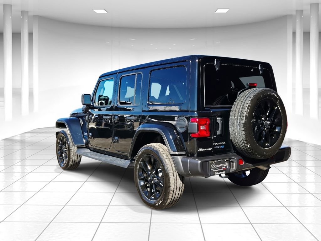 Used 2025 Jeep Wrangler Unlimited Sahara image 5