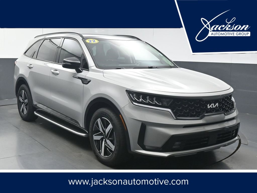 Used 2022 Kia Sorento EX w/ Panoramic Sunroof Package