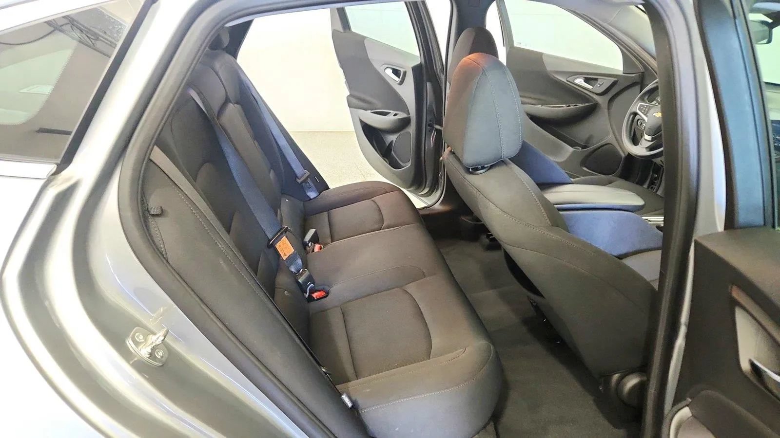 Used 2025 Chevrolet Malibu LT FWD image 27