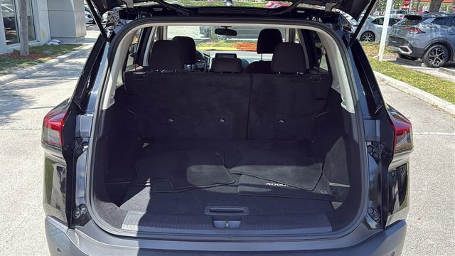 Used 2023 Nissan Rogue S AWD/4WD image 8