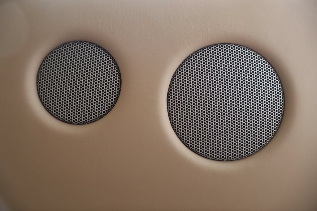 Used 2016 Rolls-Royce Wraith RWD image 21