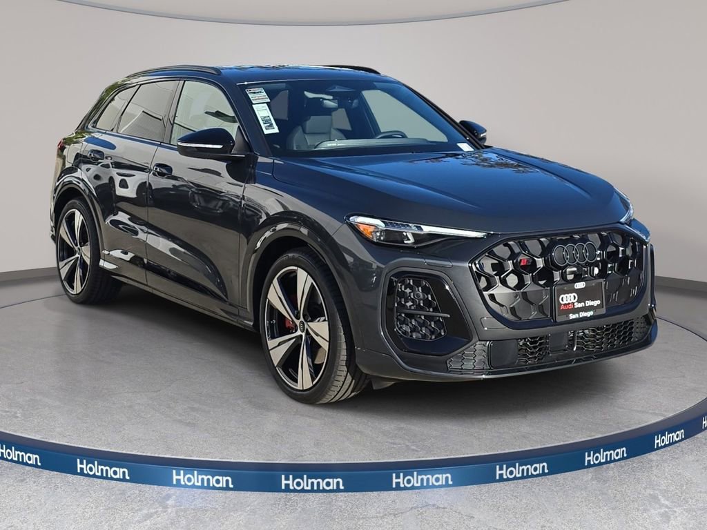 Certified 2025 Audi SQ5 Premium Plus image 3