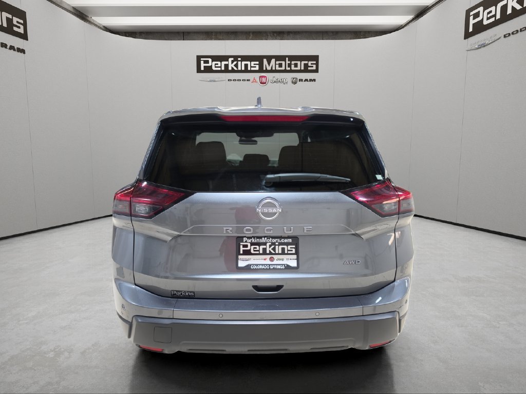 Used 2026 Nissan Rogue SV AWD/4WD image 4