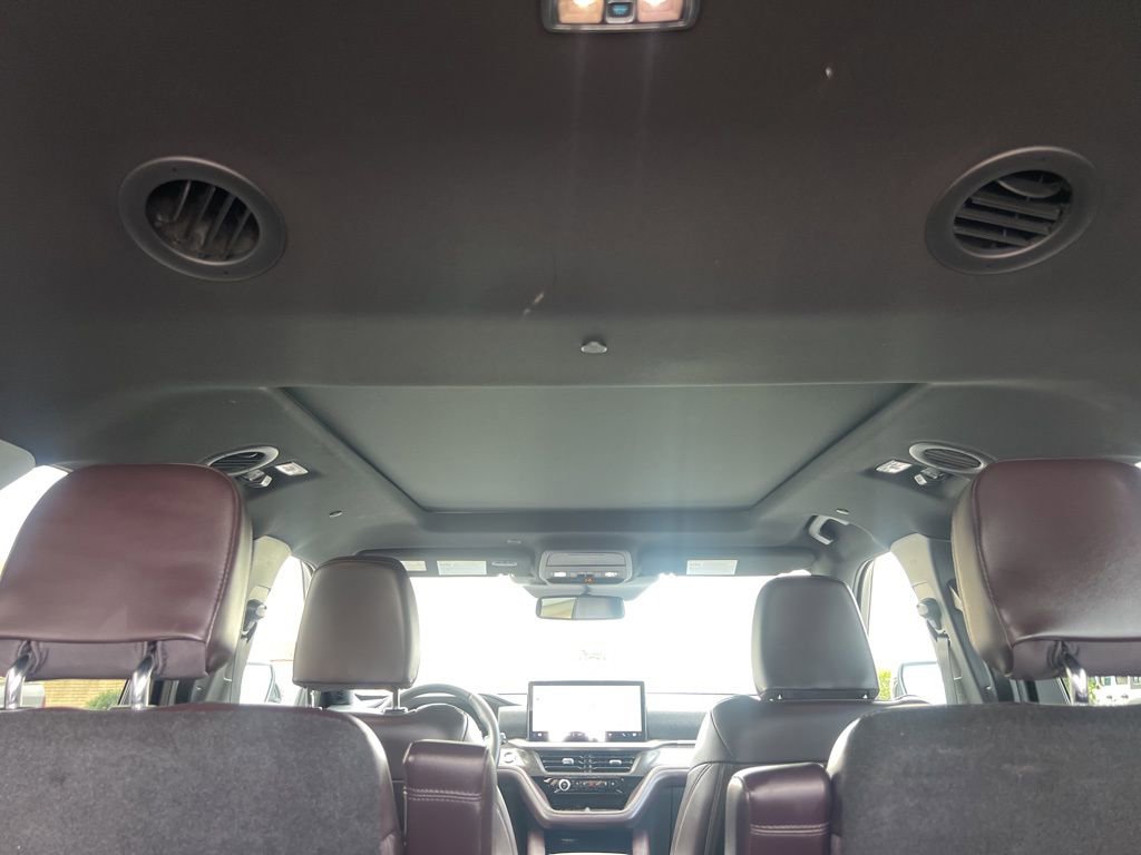Used 2025 Ford Explorer Platinum w/ LUX Leather Package image 44