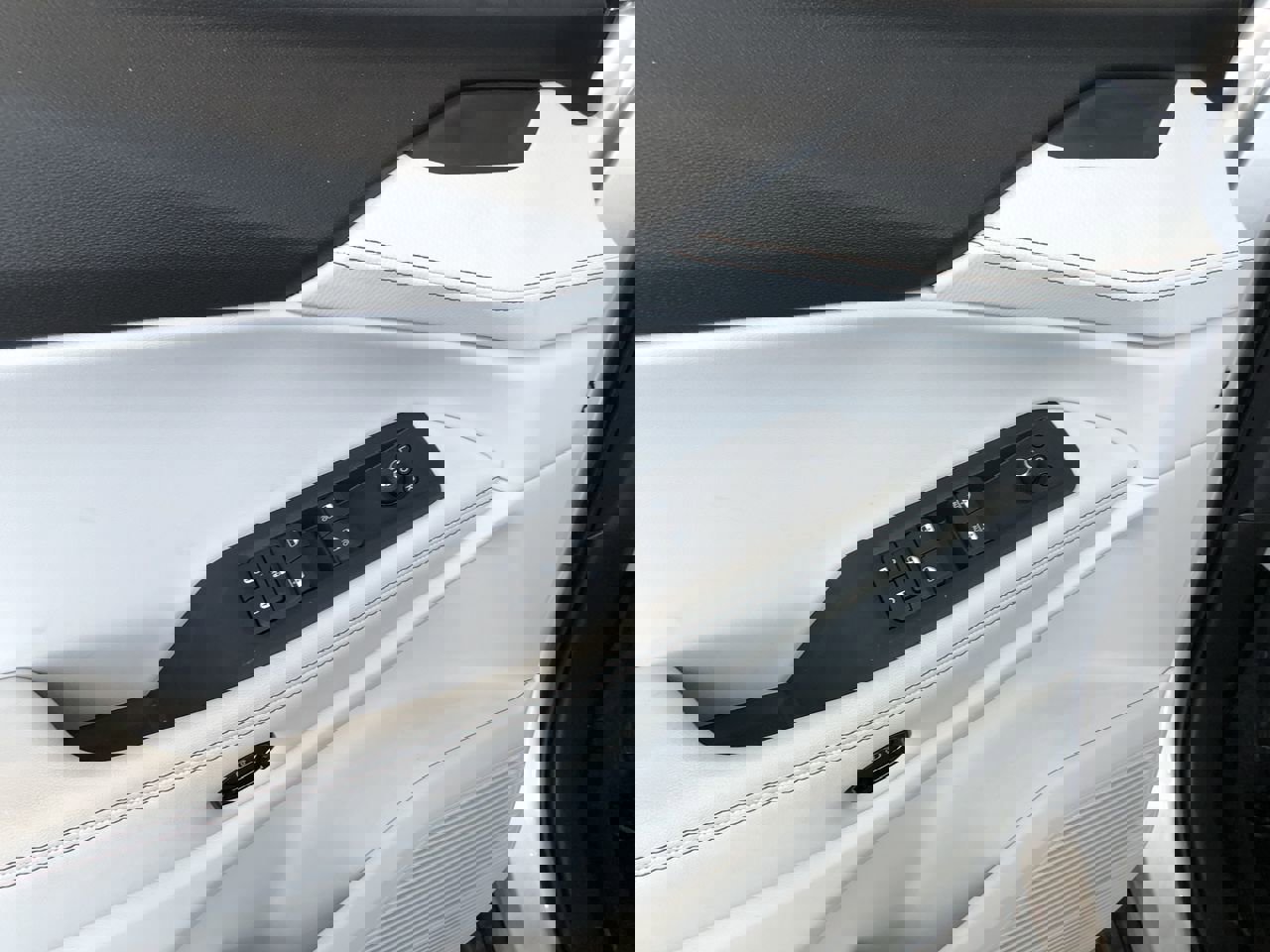 New 2026 Jeep Cherokee Limited image 13