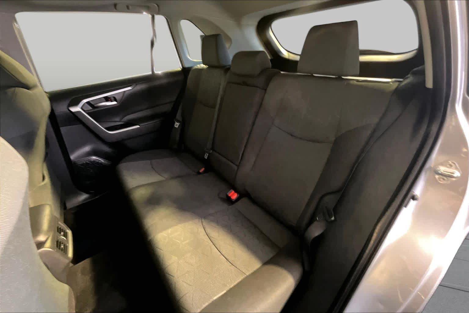 Used 2022 Toyota RAV4 XLE w/ Convenience Package AWD/4WD image 21