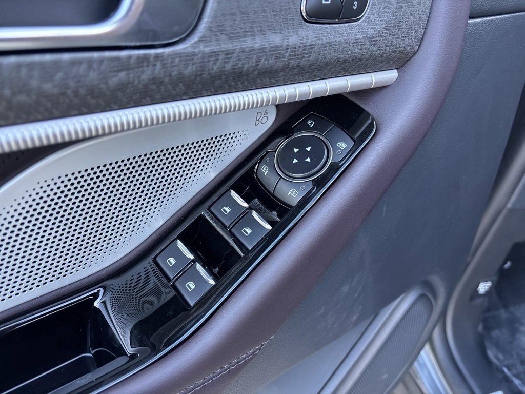 New 2026 Ford Explorer Platinum image 14